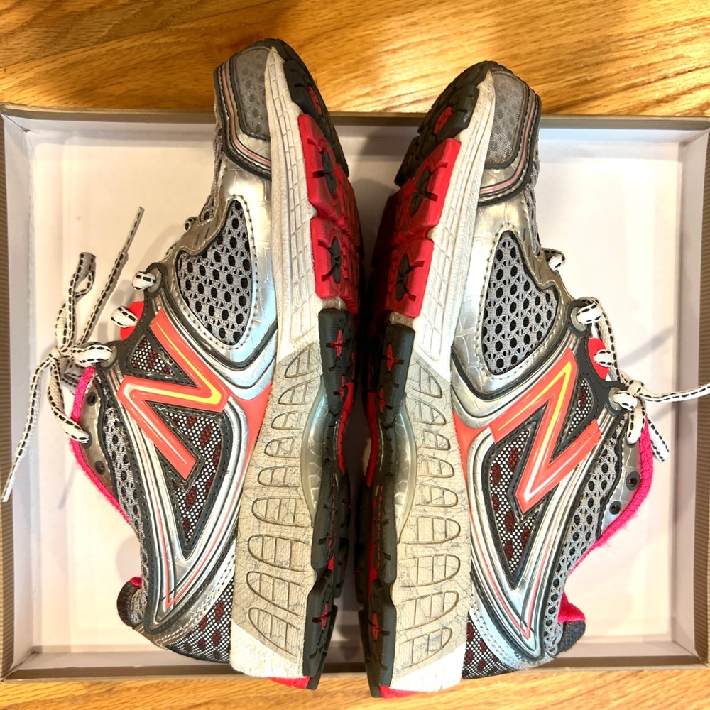 New Balance 860 V3 Running shoes sneakers Silver Pink womens Size 6